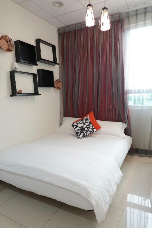 斑比bambi Hotel ไถหนาน ภายนอก รูปภาพ